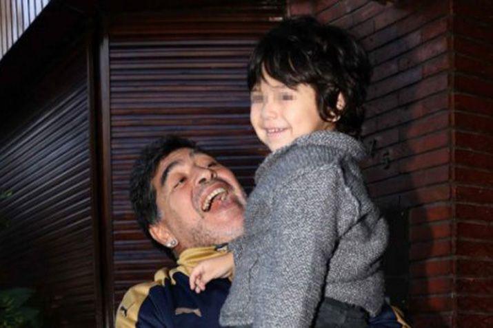 Maradona y su hijo m�s pequeño