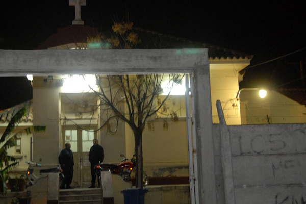 Hallan sin vida a un adolescente de 17 antildeos colgado con un alambre