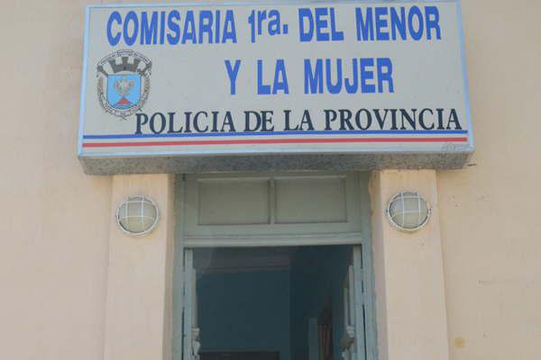 Empleado de instituto de rehabilitacioacuten amenazoacute con cuchillo a su esposa