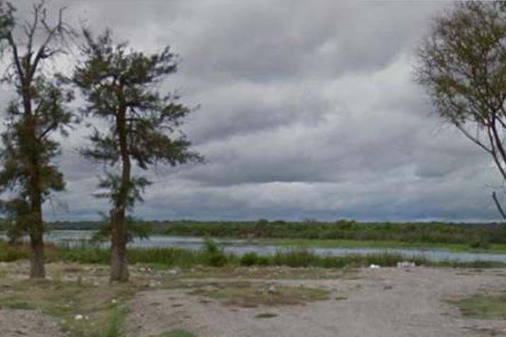 King Kong escapoacute de la policiacutea tras arrojarse al riacuteo