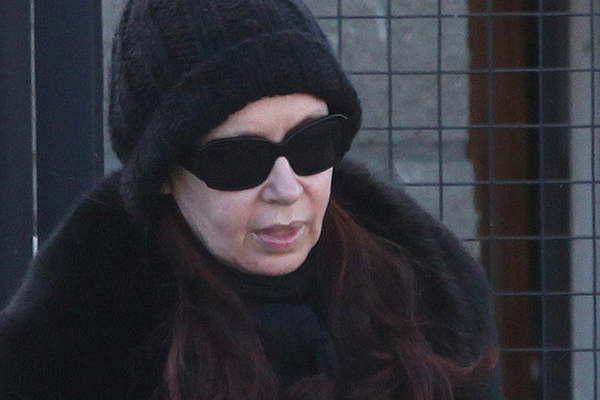 Cristina Kirchner suma otra denuncia ahora por asociacioacuten iliacutecita en otras dos causas