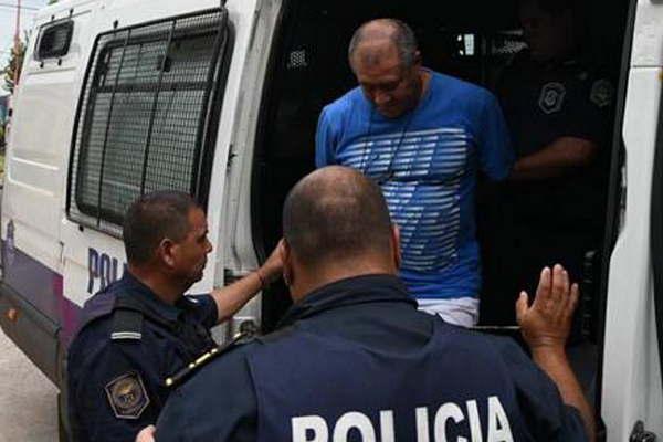 Se entregoacute exbarrabrava proacutefugo por el doble crimen de colombiano