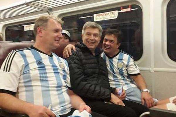 Poleacutemica por fotos del fiscal Guillermo Marijuan yendo a ver a la Argentina en Nueva Jersey