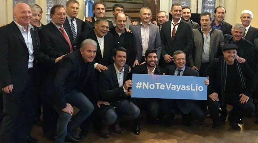 Los campeones del 86 pidieron por Messi en el Congreso