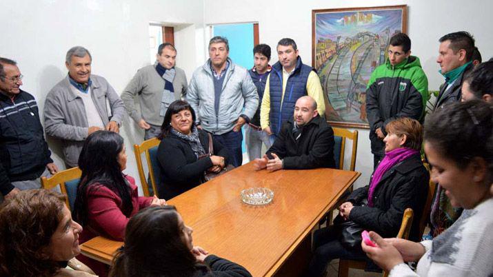 Municipio y vecinos diagraman trabajo conjunto en el barrio Juan Felipe Ibarra