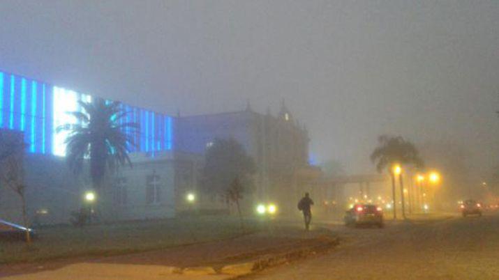 Jueves con mucho friacuteo y neblina en la Madre de ciudades
