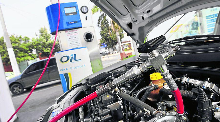 Continuaraacute hoy la restriccioacuten para GNC e industrias en los mismos horarios