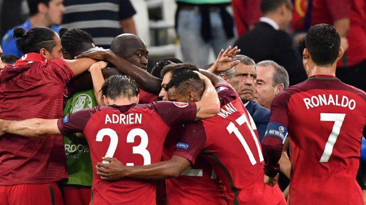 Portugal eliminoacute a Polonia por penales