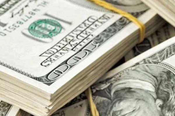 El doacutelar aumentoacute 005 y cerroacute el primer semestre con una cotizacioacuten de 1521