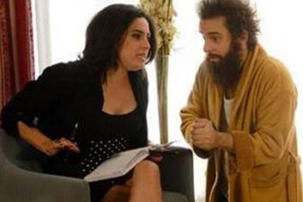 Paola Barrientos y Mex llegaron a la tira Educando a Nina