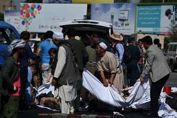 Isis se adjudicoacute un atentado que dejoacute maacutes de 80 muertos en Kabul