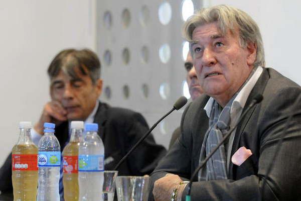 Armando Peacuterez reconocioacute contactos con Bielsa