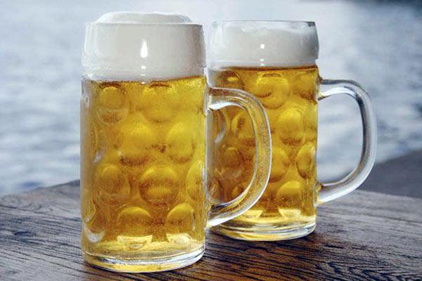 Tomar cerveza despueacutes de correr ayuda a hidratarse mejor