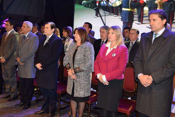 Fernaacutendez festejoacute su cumpleantildeos con la inauguracioacuten de obras