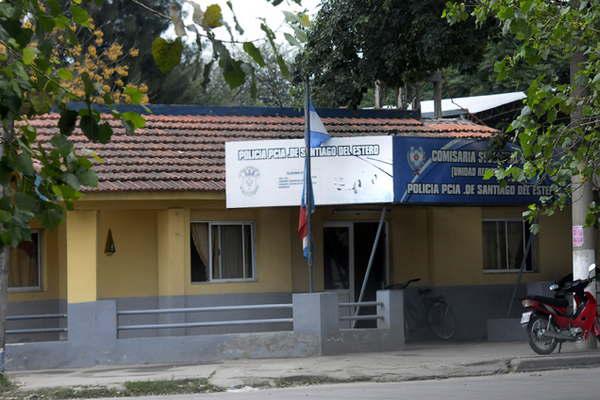 Carboncito y Corki se enfrentaron en la comisariacutea