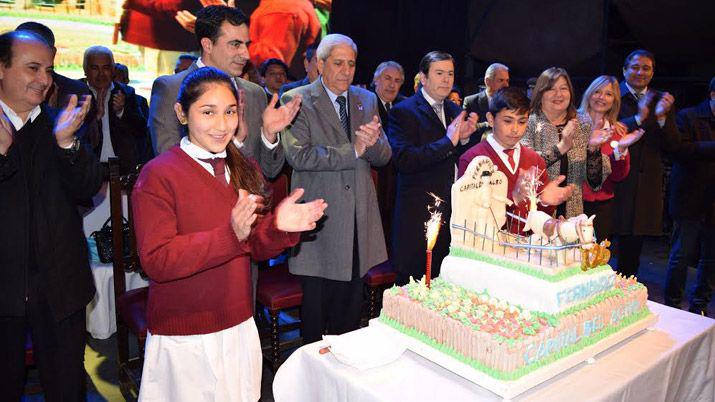 Fernaacutendez celebroacute su aniversario con inauguracioacuten de obras y entrega de viviendas sociales