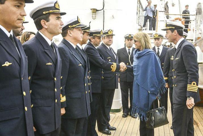 Esta es la novena visita que desde 1966 la nave embajadora de la Argentina realiza a Dublin