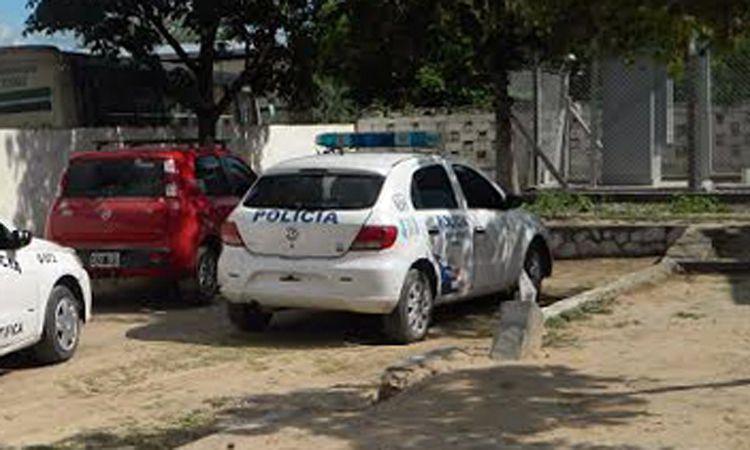 Golpeoacute a su mujer embarazada y huyoacute con la hija de ambos