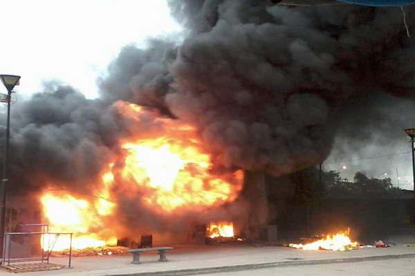 El olvido de una pava enchufada habriacutea causado el desastre