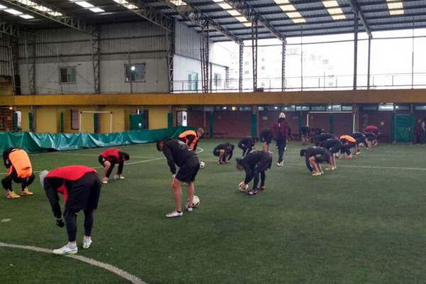 Central Coacuterdoba afrontaraacute hoy su primer amistoso ante la reserva de River