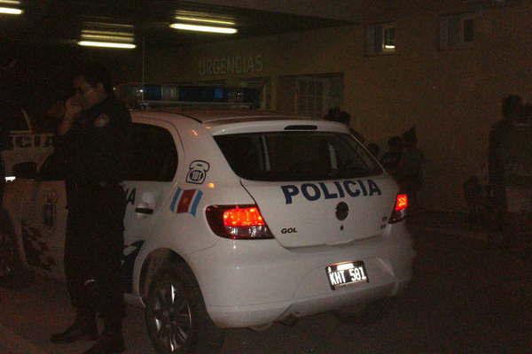 Un joven golpeoacute a su novia y huyoacute llevaacutendose a su hijo de un antildeo