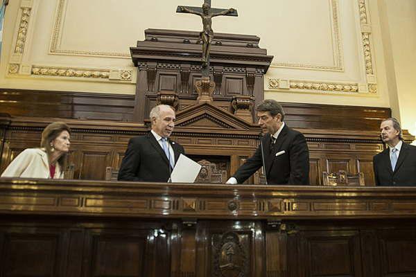 La Corte Suprema rechazoacute beneficio de viajar en primera