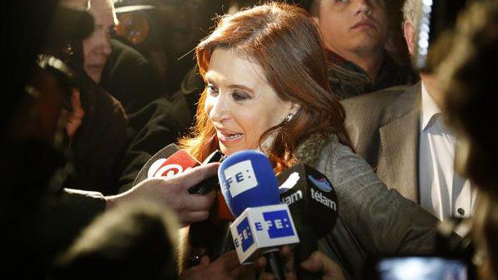 Cristina se cayoacute y tuvo que ser asistida en un sanatorio