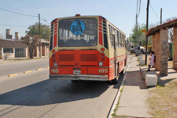 Boleto escolar primario gratuito en transporte Santiago-La Banda