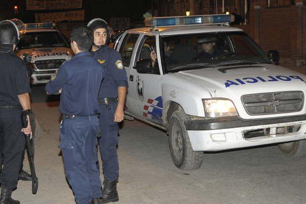 Pelea entre dos hombres movilizoacute a la Policiacutea