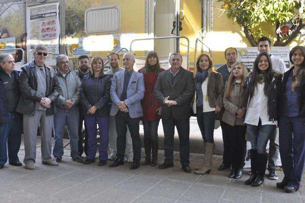 Lanzan campantildea de deteccioacuten precoz del caacutencer bucal