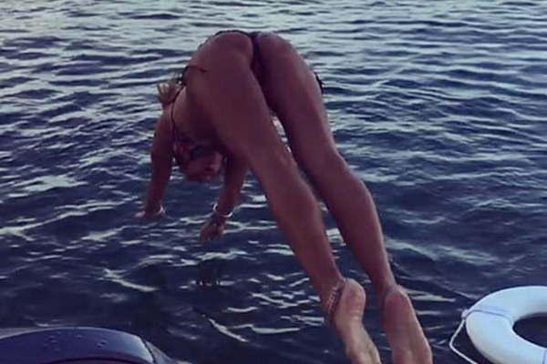 Dolores Barreiro mostroacute la cola y disfruta con su familia en Meacutexico 