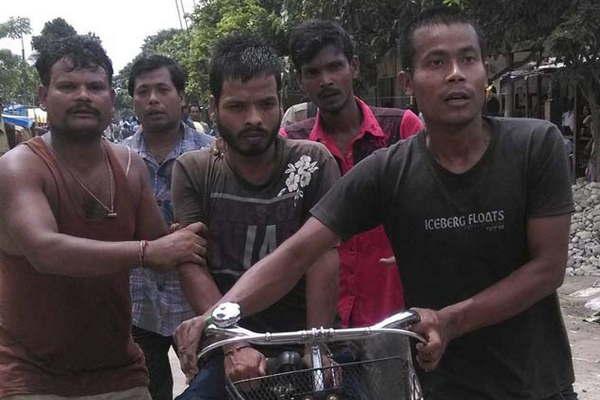 Al menos 14 viacutectimas fatales en un tiroteo