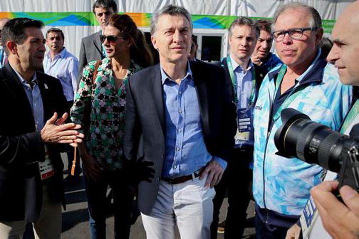 El presidente saludó a los integrantes de la delegación nacional