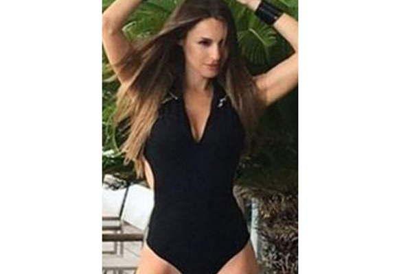 Pampita se entregoacute al perreo con El taxi