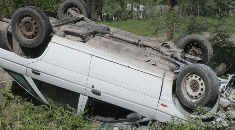 Cordobeses se salvan de milagro tras espectacular vuelco en Lavalle
