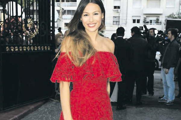 Pampita no aguanta la exposicioacuten que tiene por el Bailando por un Suentildeo