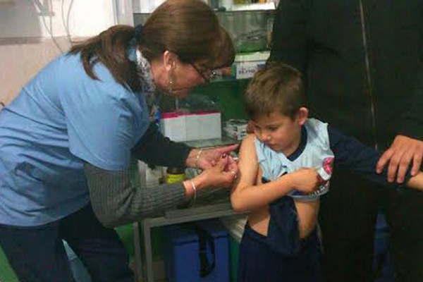 Vacunaron contra la gripe en el barrio Huaico Hondo