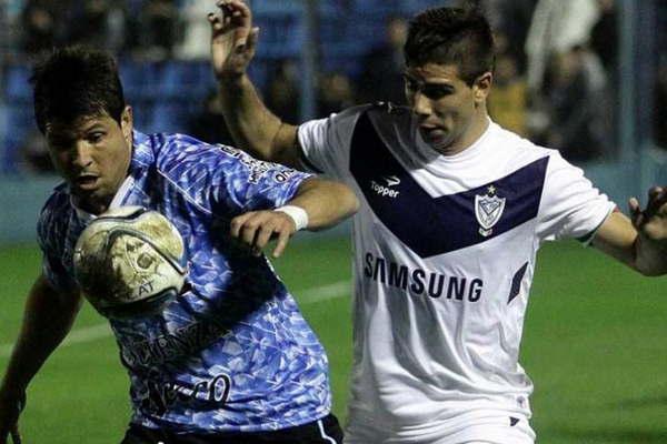 Cuando todo pareciacutea encaminado para llegar a un acuerdo el pase del delantero Pablo Vilchez quedoacute en stand by