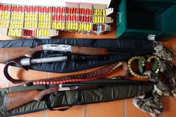 Interceptan a tres cazadores y les secuestran armas de fuego y proyectiles