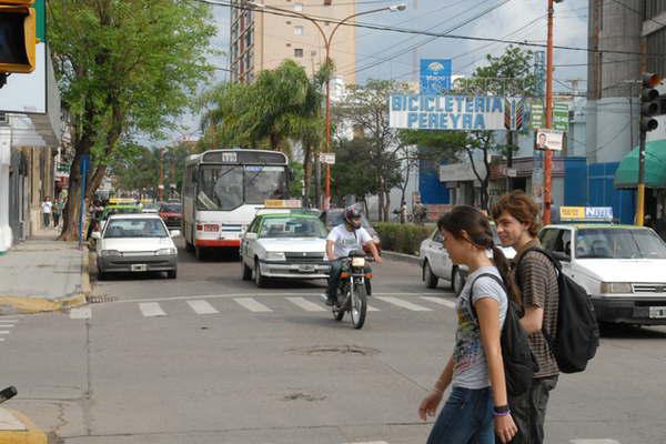 Desde mantildeana no se podraacute girar de Av Belgrano hacia Libertad