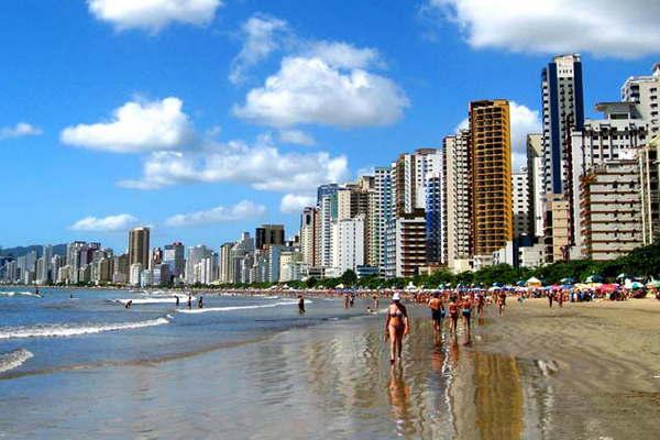 Los santiaguentildeos ya compran paquetes para viajar en verano