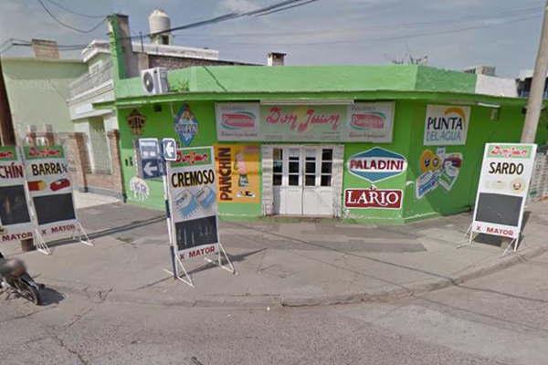 Boqueteros ingresaron a un local comercial y se llevaron 650000