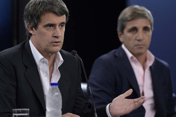 El Gobierno busca financiarse en doacutelares con dos nuevas letras