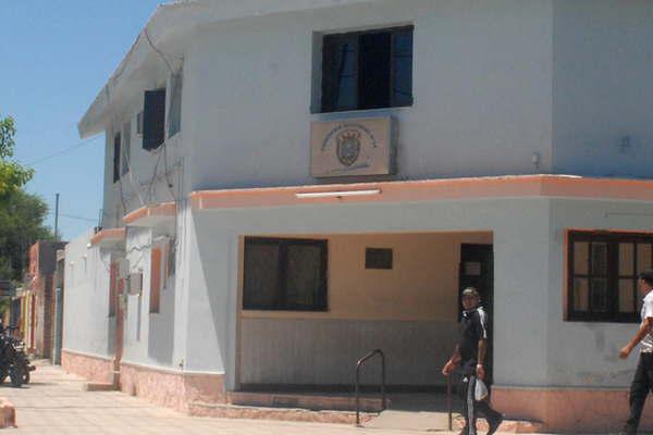 Golpeoacute y disparoacute contra un joven que evitoacute que ingresara a robar en iglesia