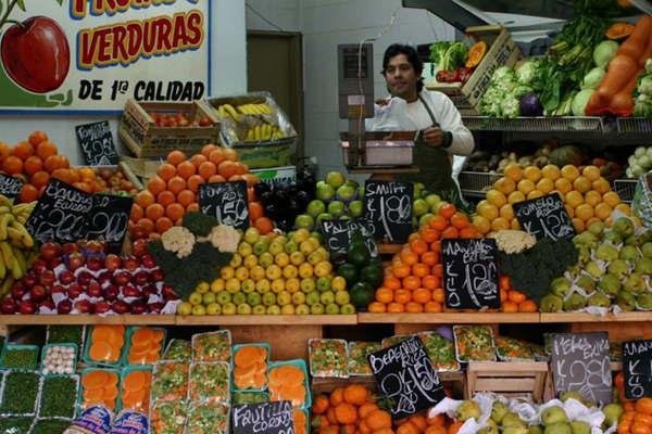 Hay 12 productos que  se puede comprar a 10 o menos por kilogramo