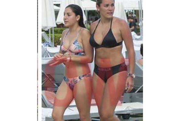 Rociacuteo Oliva y Jana Maradona en bikini en Miami