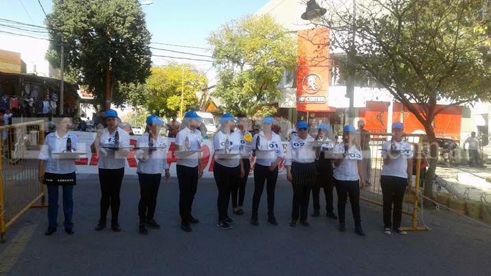 Las Termas ya vive la Carrera de Mozos y Camareras