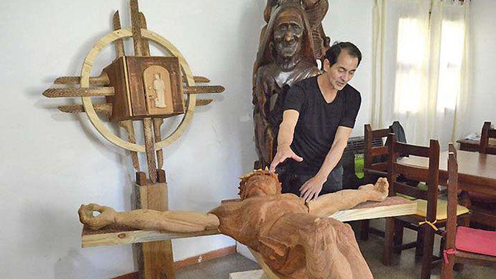 El Cristo de madera engalanaraacute el altar de Mama Antula