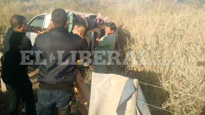 Dramaacutetico rescate de una mujer embarazada herida en un vuelco