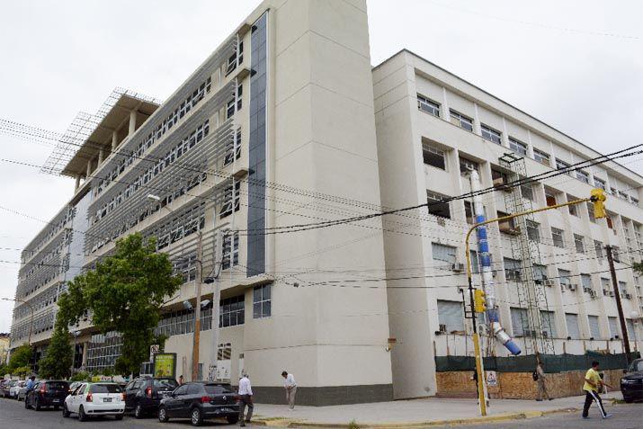 Fiscaliacutea de Estado de Tucumaacuten denuncia a tres jueces de Santiago